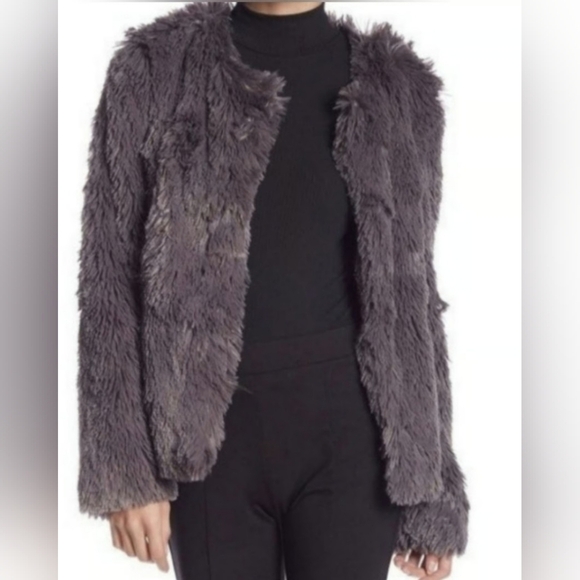 Sanctuary Charcoal Faux Fur Jacket Size Medium EUC PTP 21 Length 23 - Picture 1 of 6